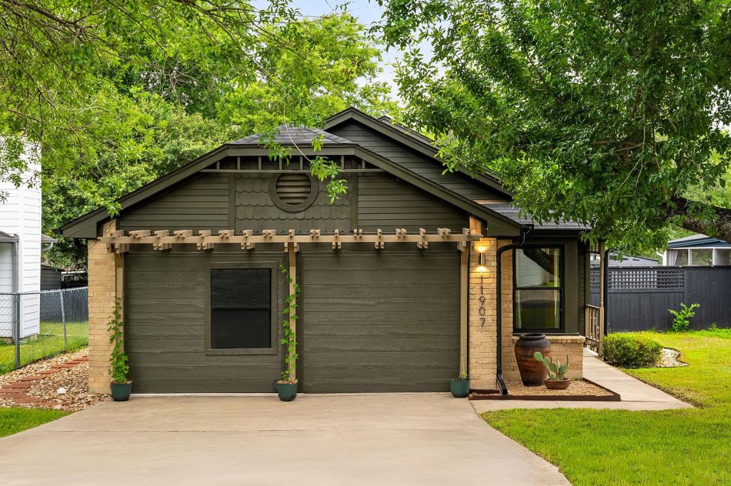 11907 Tobler Trail