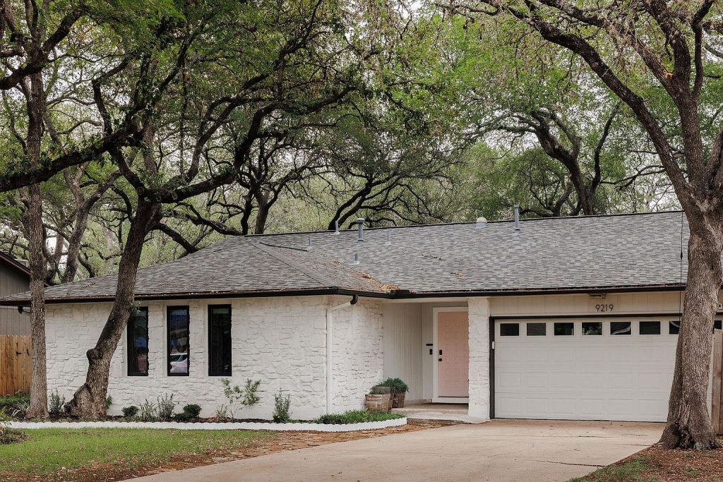 9219 Independence Loop