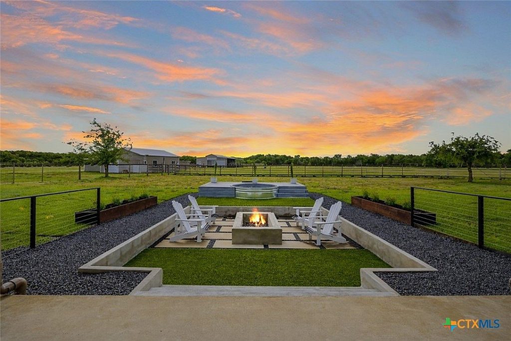 215 Mesa Vista Drive