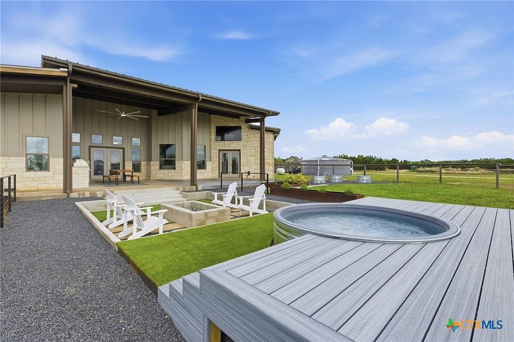 215 Mesa Vista Drive
