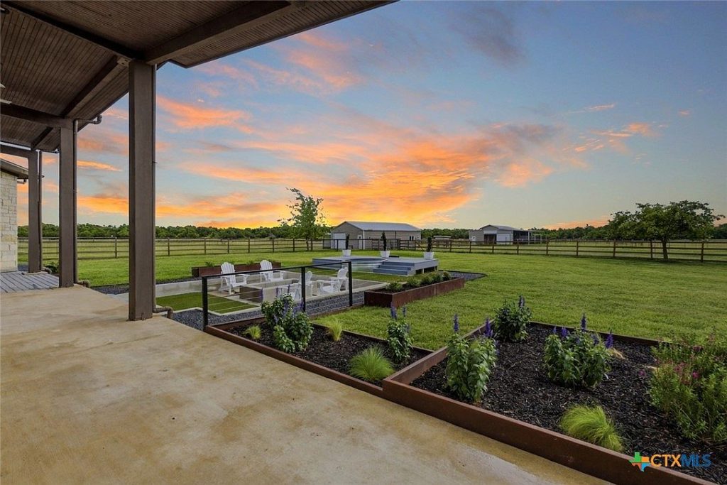 215 Mesa Vista Drive