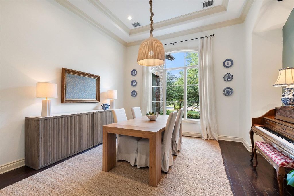 105 Harbor Hill Drive