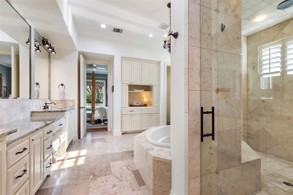 105 Harbor Hill Drive