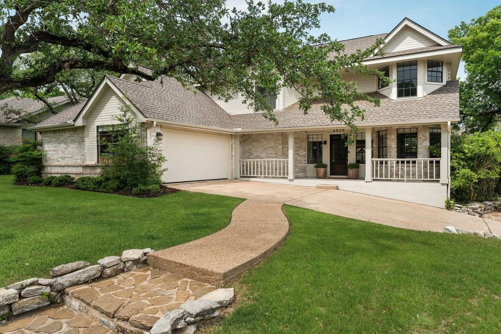 6529 Heron Drive