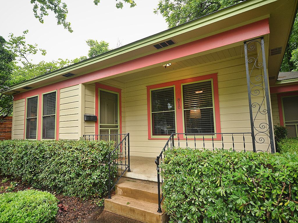 810 East 48th Street