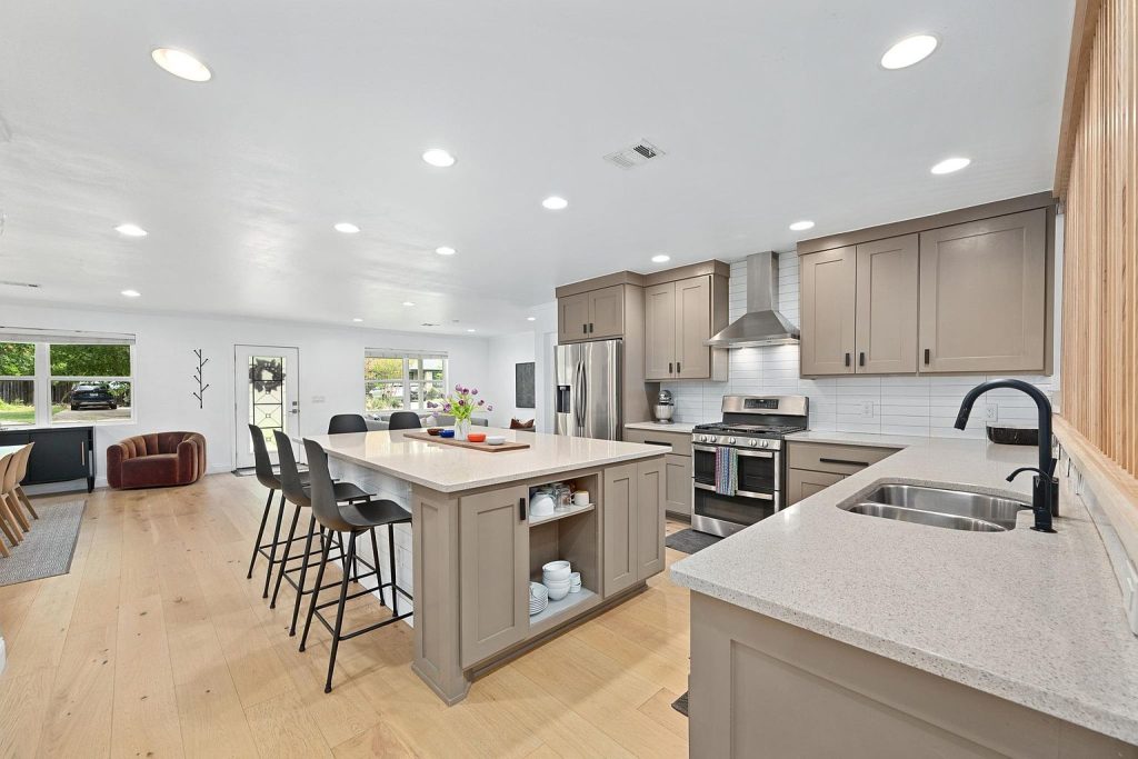 1713 Madison Avenue