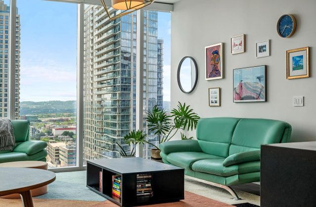 301 West Avenue #2009