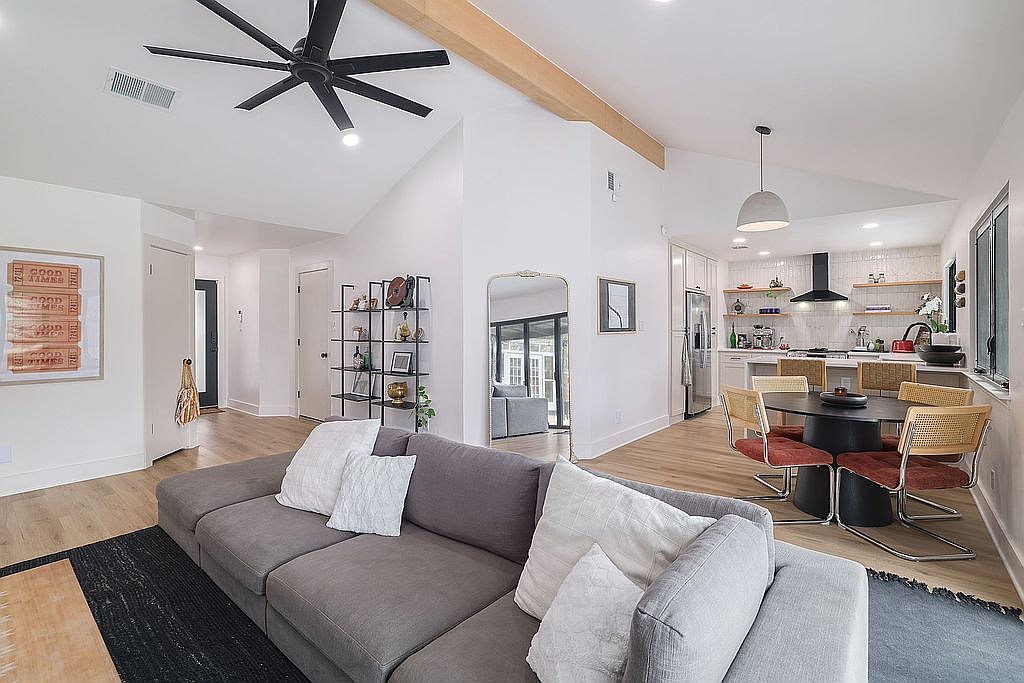 3907 Stonecroft Drive