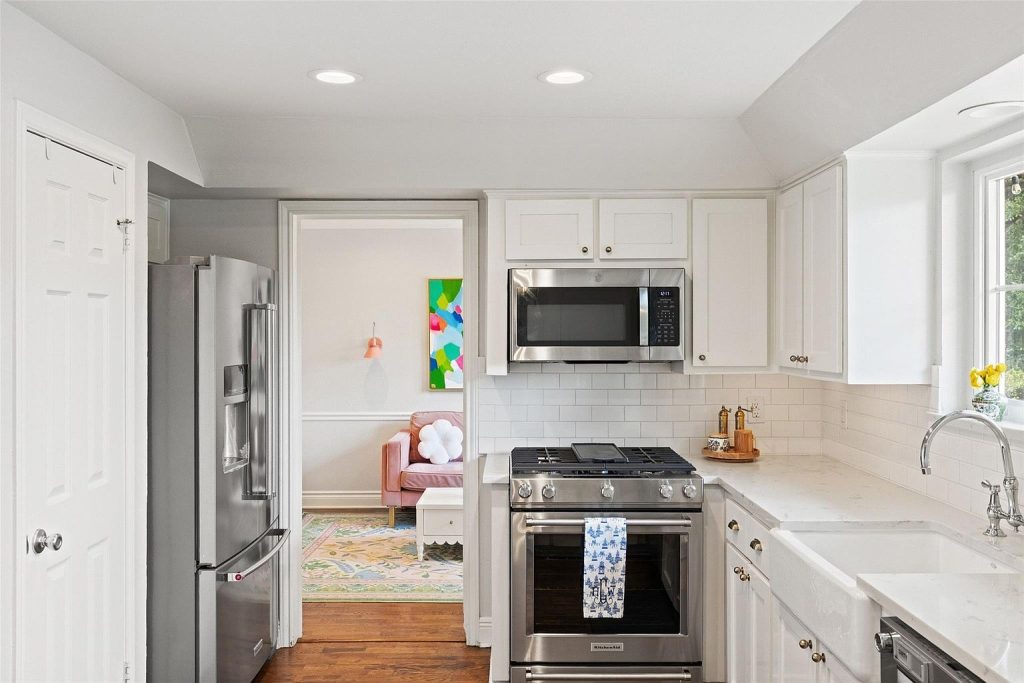 3106 Mistyglen Circle