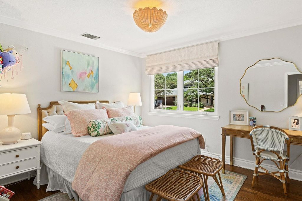 3106 Mistyglen Circle