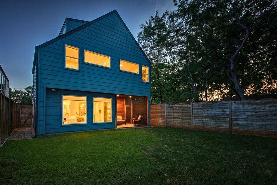 916 E 50th Street #1