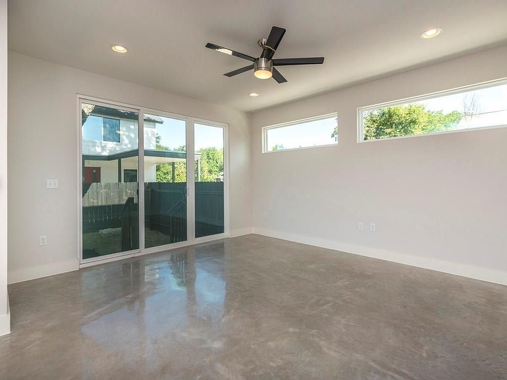 1182 Ridgeway Drive Unit A