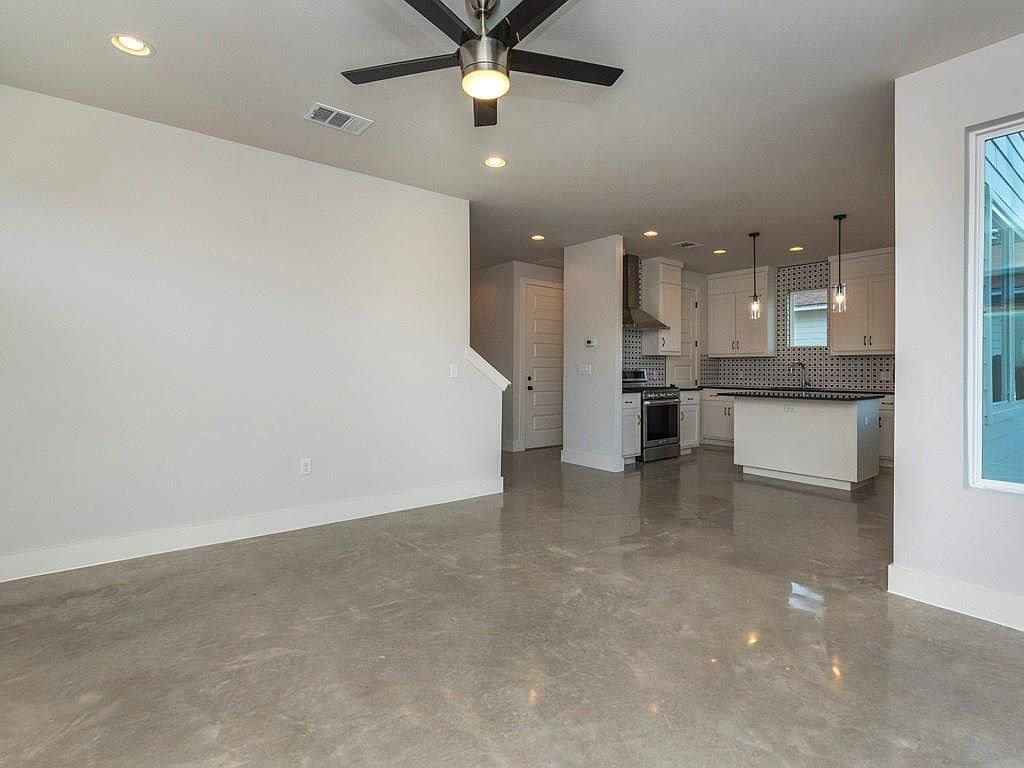1182 Ridgeway Drive Unit A