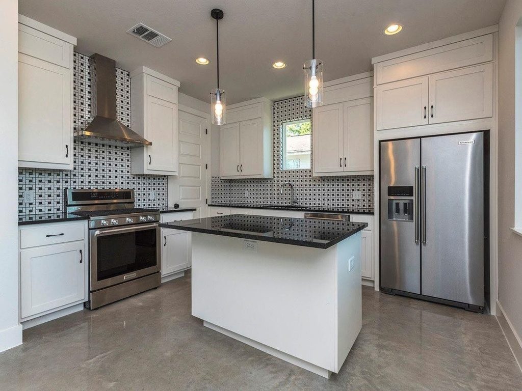 1182 Ridgeway Drive Unit A