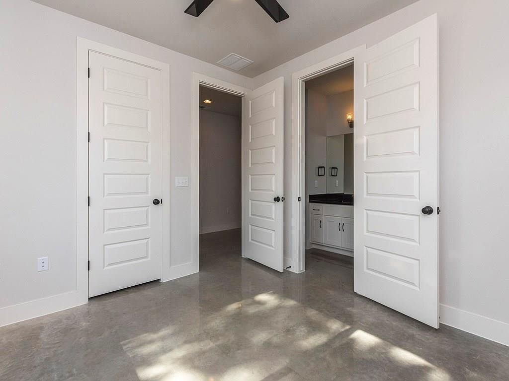 1182 Ridgeway Drive Unit A