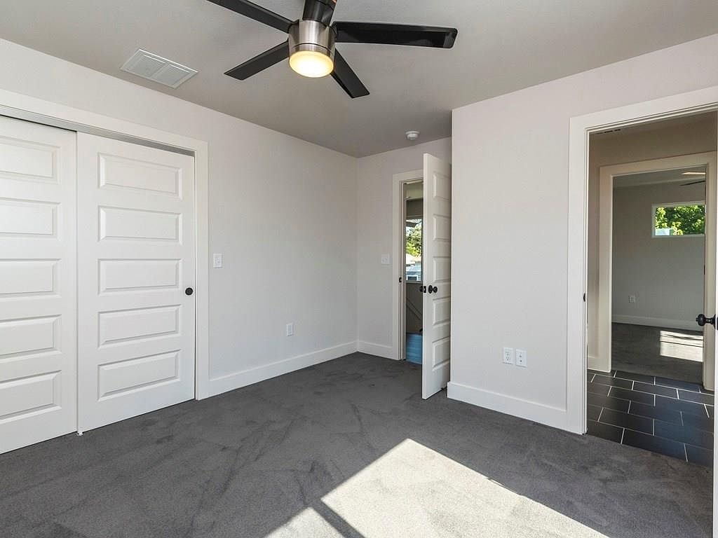 1182 Ridgeway Drive Unit A
