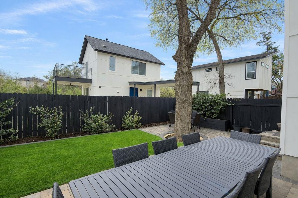 1182 Ridgeway Drive Unit A