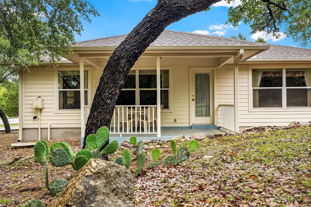 2601 Warren Cove