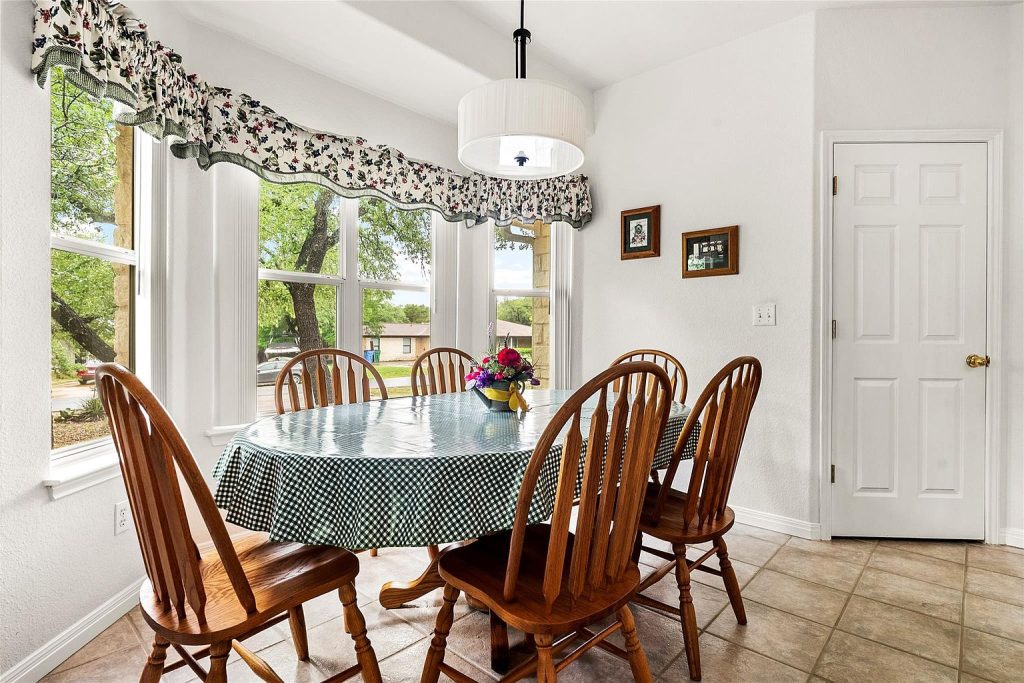 2601 Warren Cove