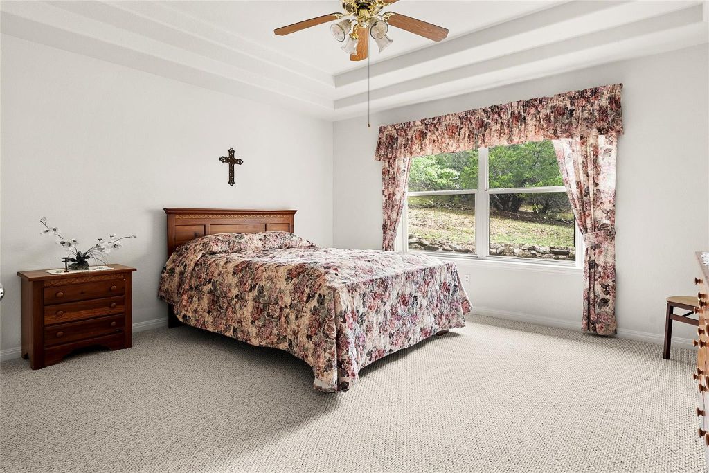 2601 Warren Cove