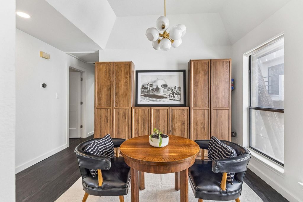 1404 Norwalk Lane APT 204
