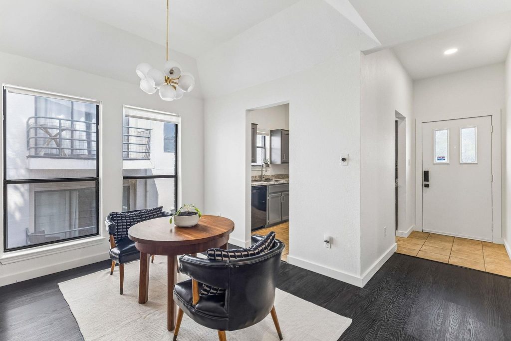 1404 Norwalk Lane APT 204