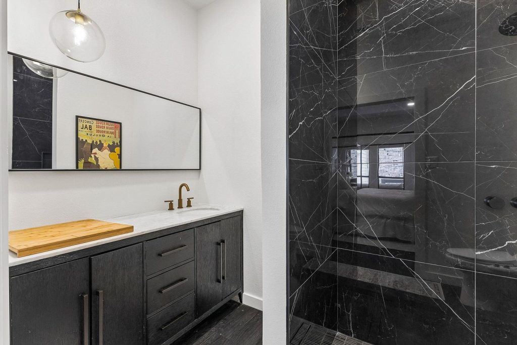 1404 Norwalk Lane APT 204