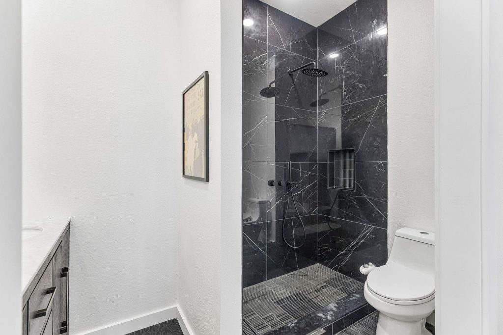 1404 Norwalk Lane APT 204