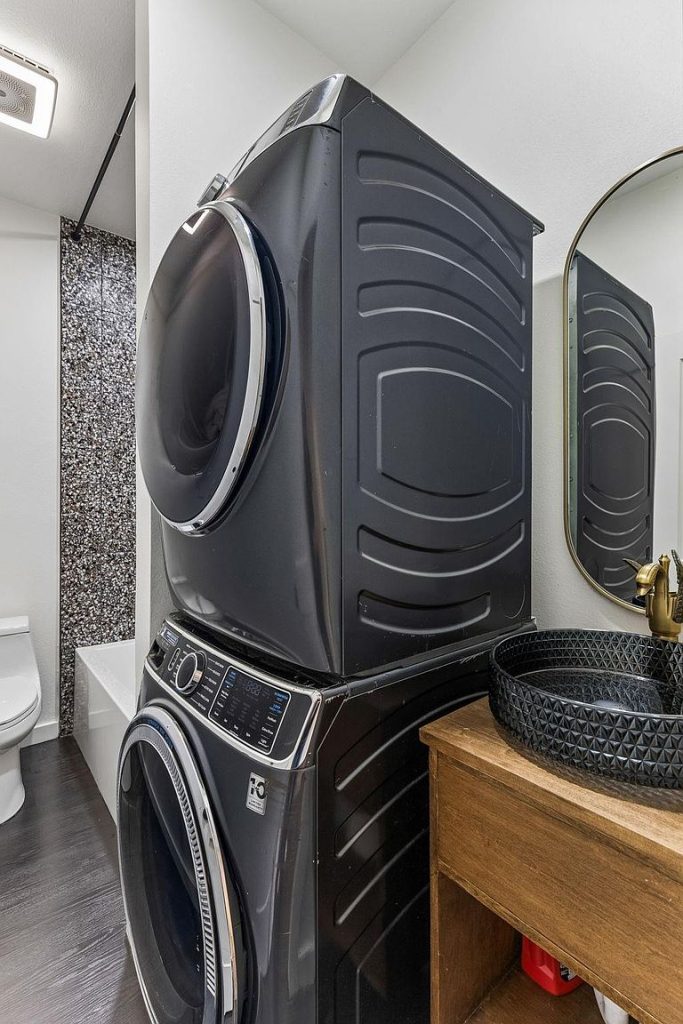 1404 Norwalk Lane APT 204