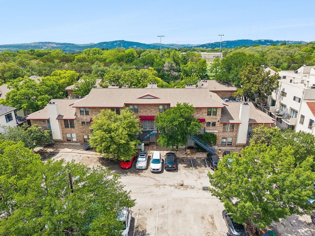 1404 Norwalk Lane APT 204