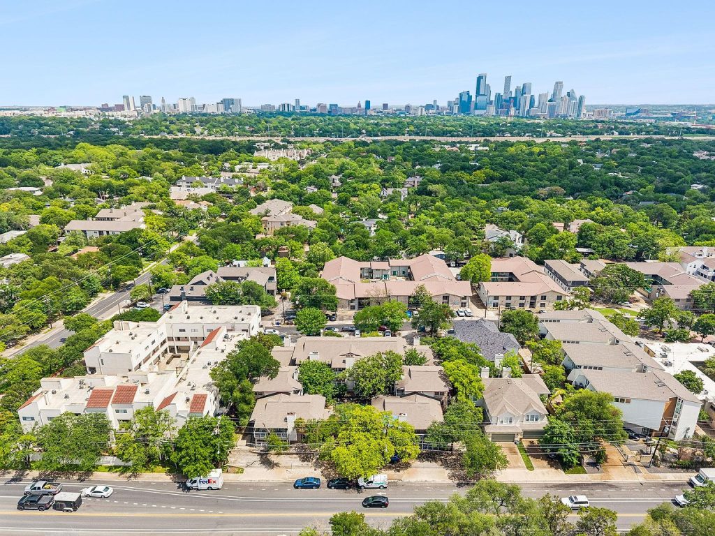 1404 Norwalk Lane APT 204