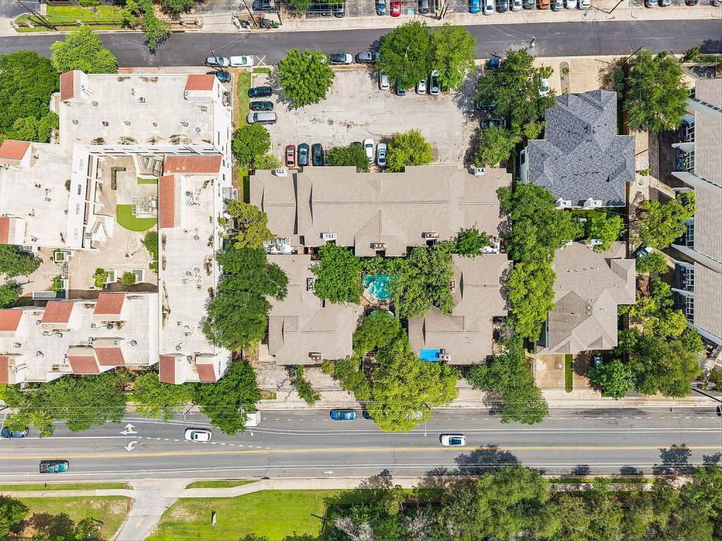 1404 Norwalk Lane APT 204