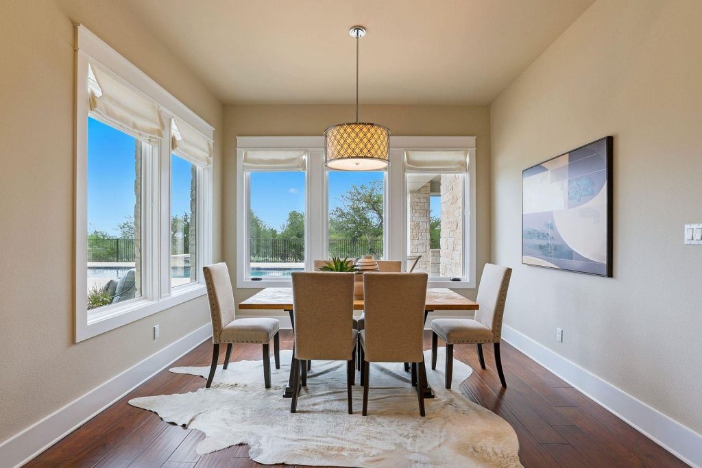 18601 Madrone Vista Drive