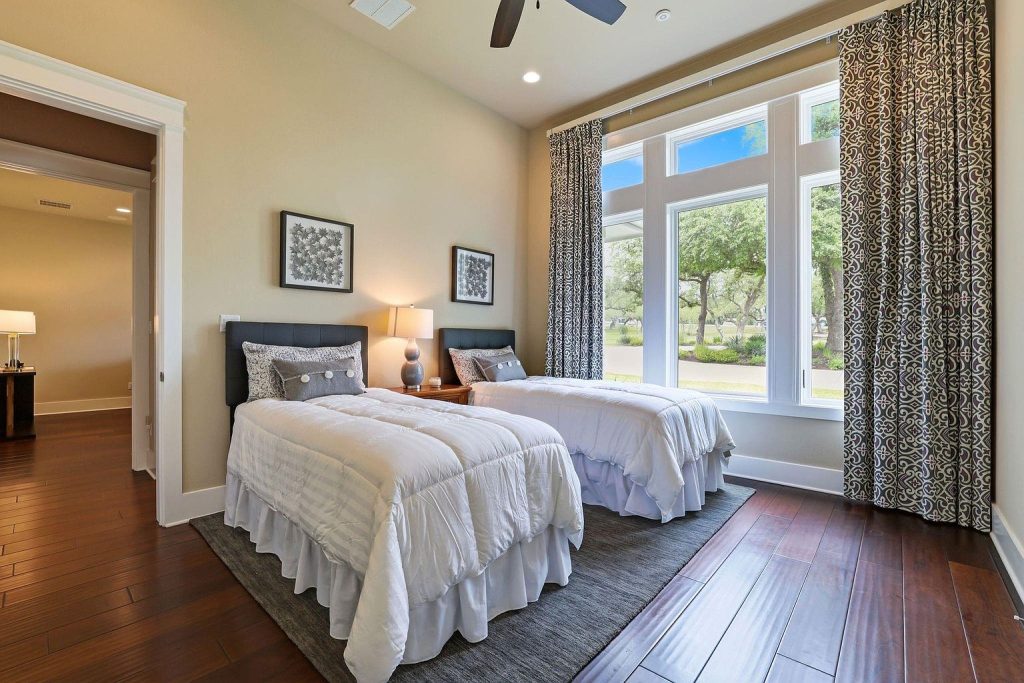 18601 Madrone Vista Drive