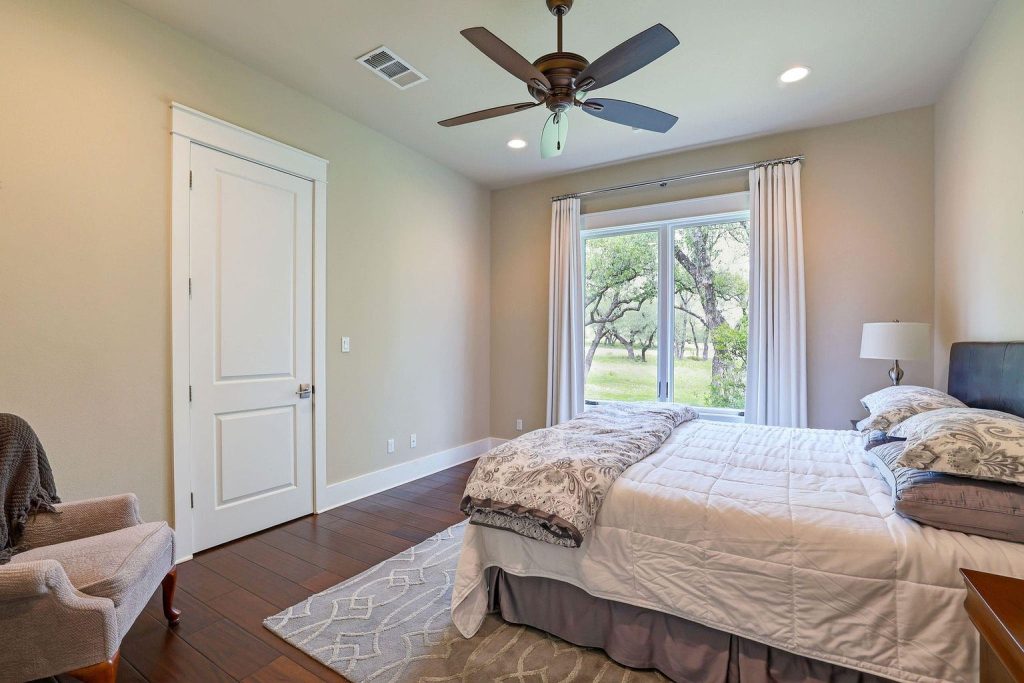 18601 Madrone Vista Drive