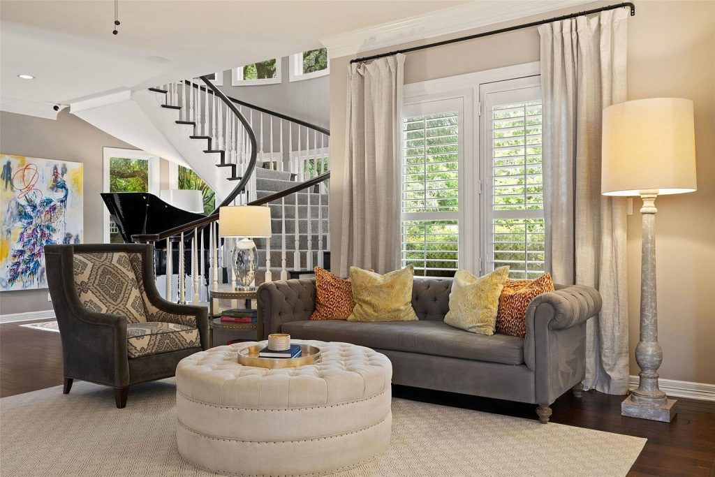 7609 Sandia Loop