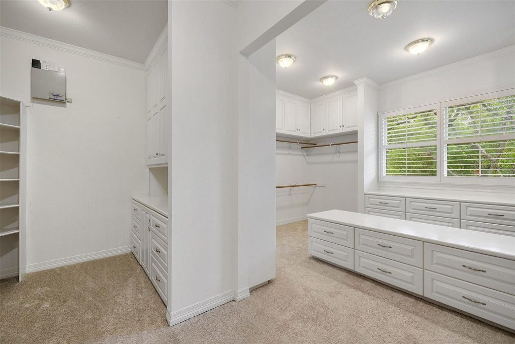 7609 Sandia Loop