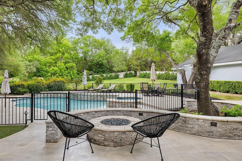 7609 Sandia Loop