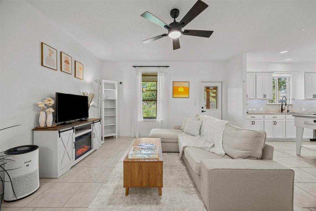 2601 Chandler Creek Boulevard Unit 11