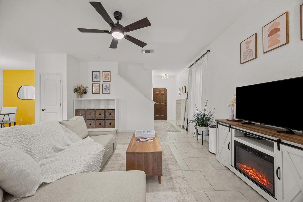 2601 Chandler Creek Boulevard Unit 11