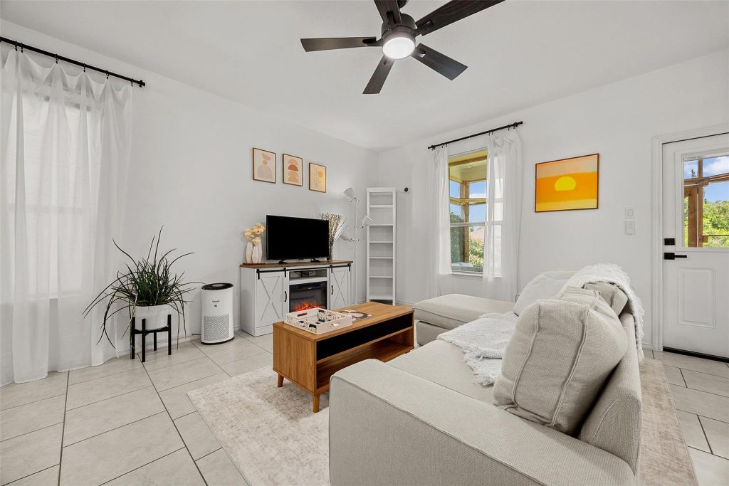 2601 Chandler Creek Boulevard Unit 11