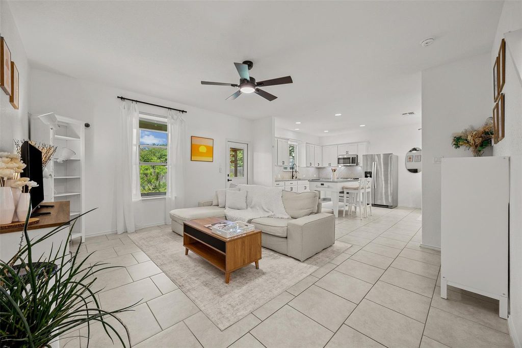 2601 Chandler Creek Boulevard Unit 11