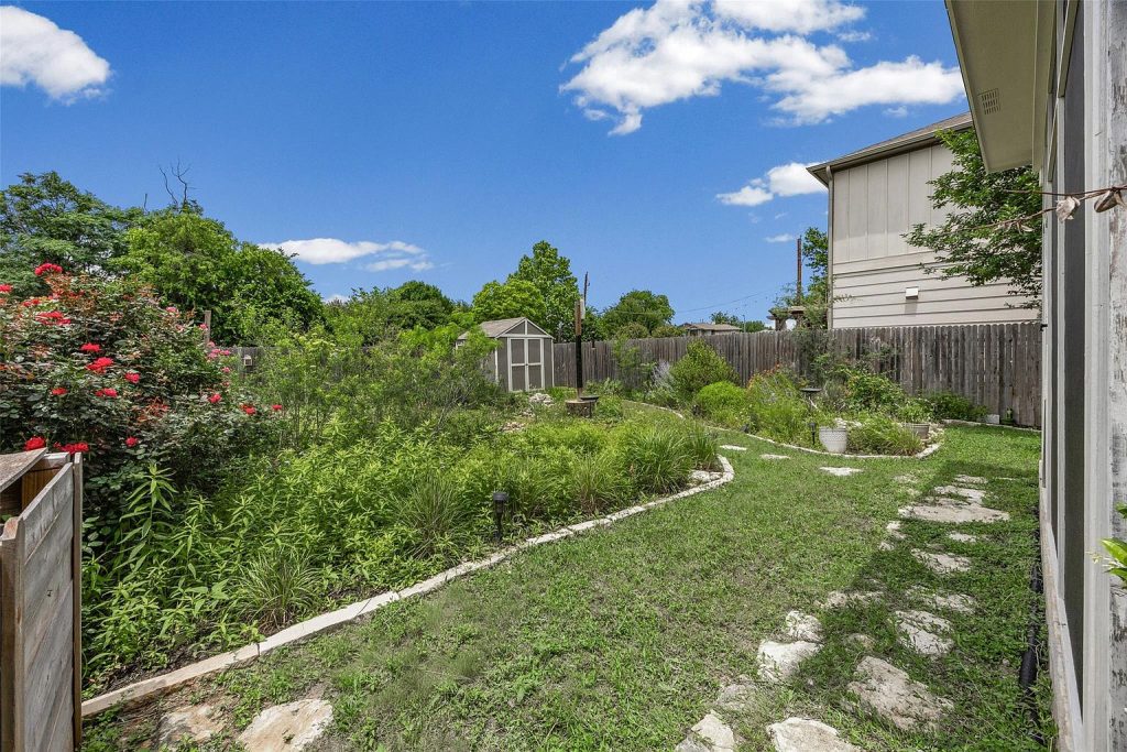 2601 Chandler Creek Boulevard Unit 11