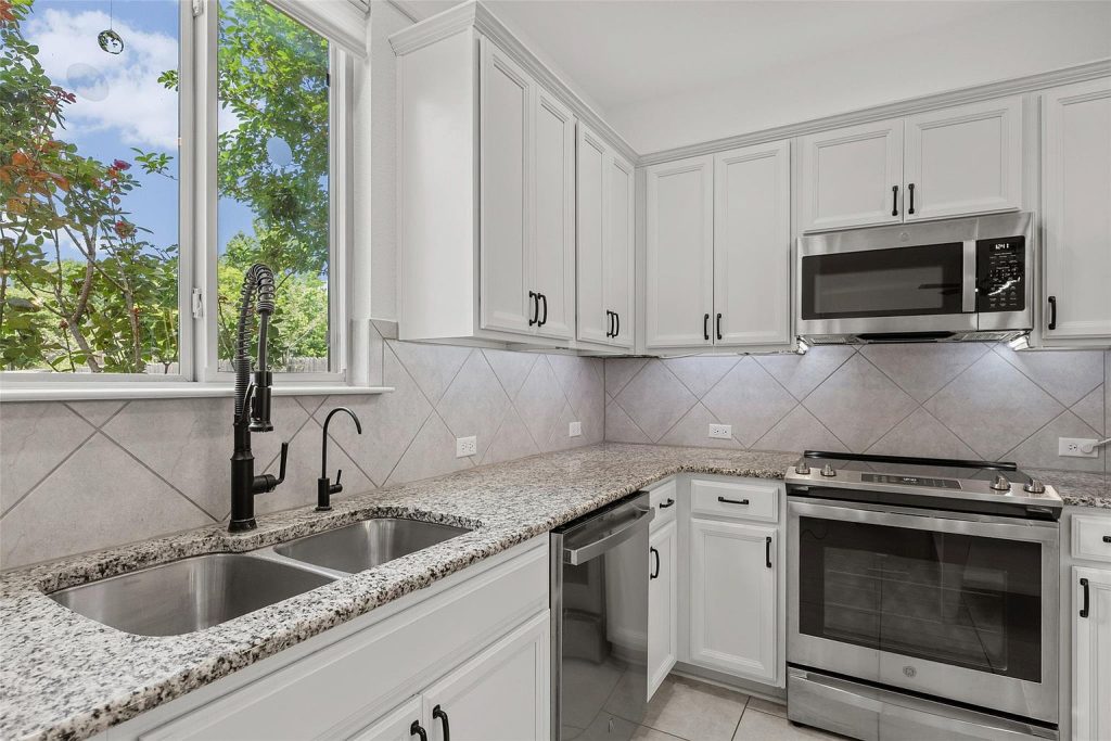 2601 Chandler Creek Boulevard Unit 11