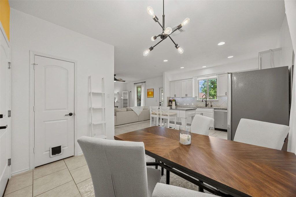 2601 Chandler Creek Boulevard Unit 11