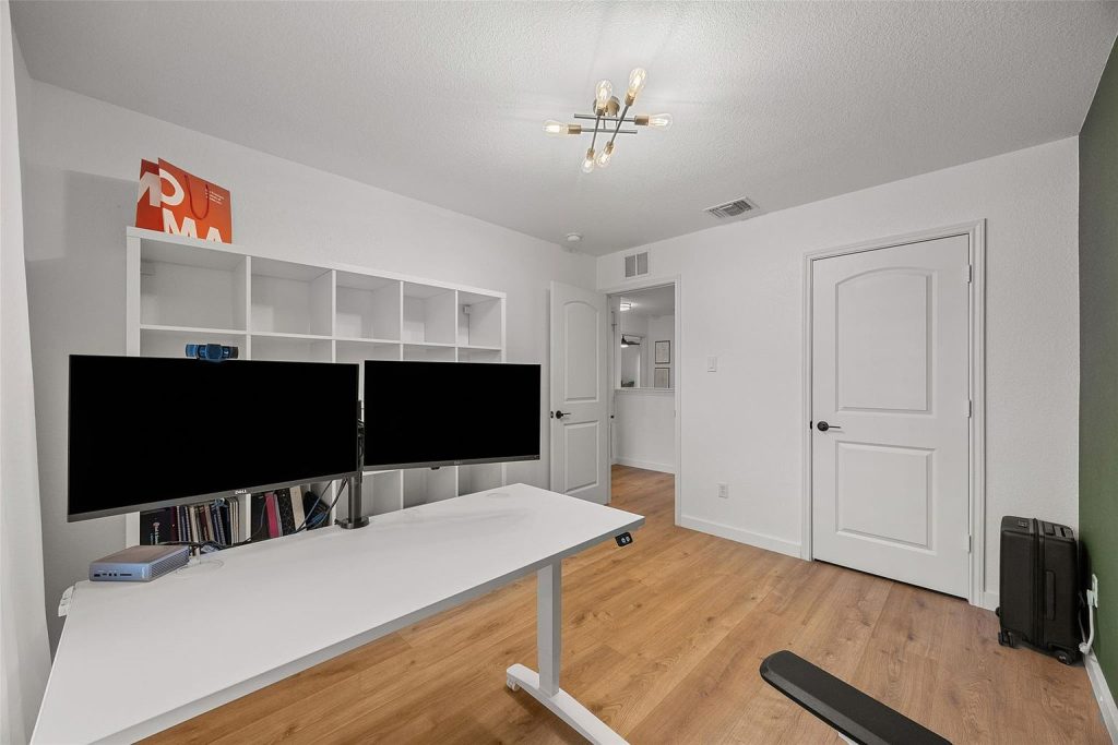 2601 Chandler Creek Boulevard Unit 11
