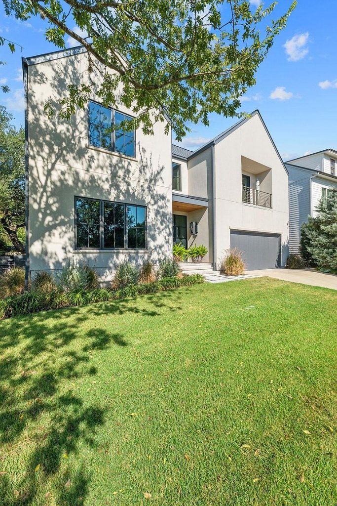 3621 Peregrine Falcon Drive