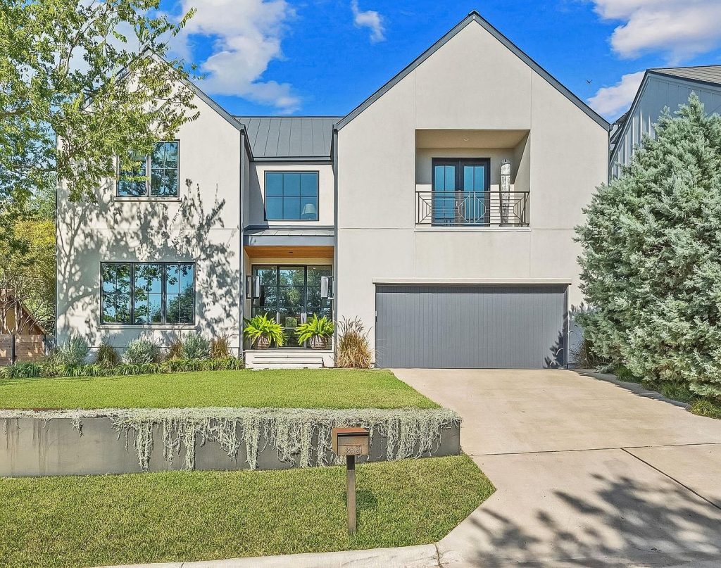3621 Peregrine Falcon Drive
