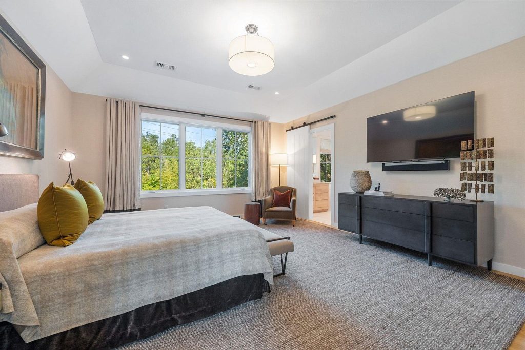 3621 Peregrine Falcon Drive