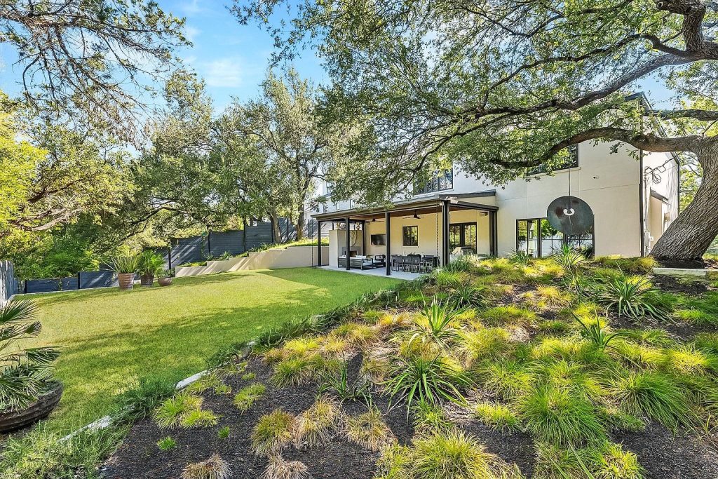 3621 Peregrine Falcon Drive